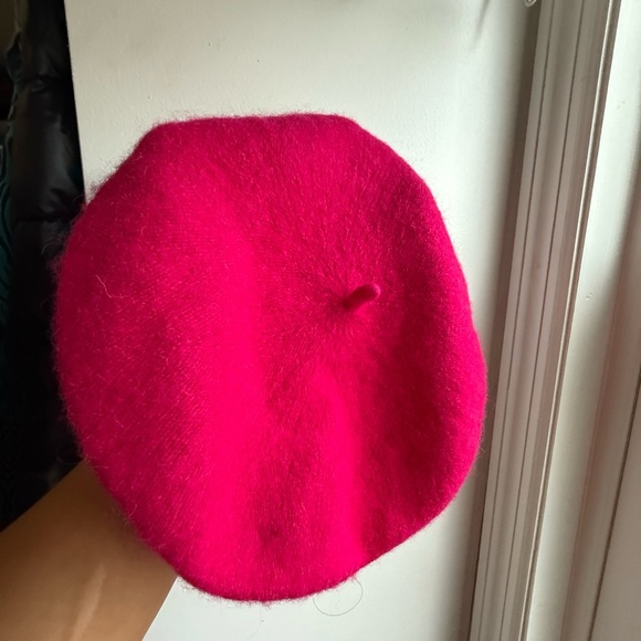 Pink Beret - Picture 4 of 6